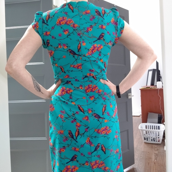 Beautiful bird print dress - Picture 6 of 7
